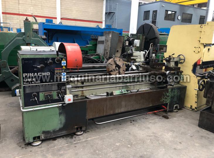 Pinacho L-8/260 Lathe  two meter between points